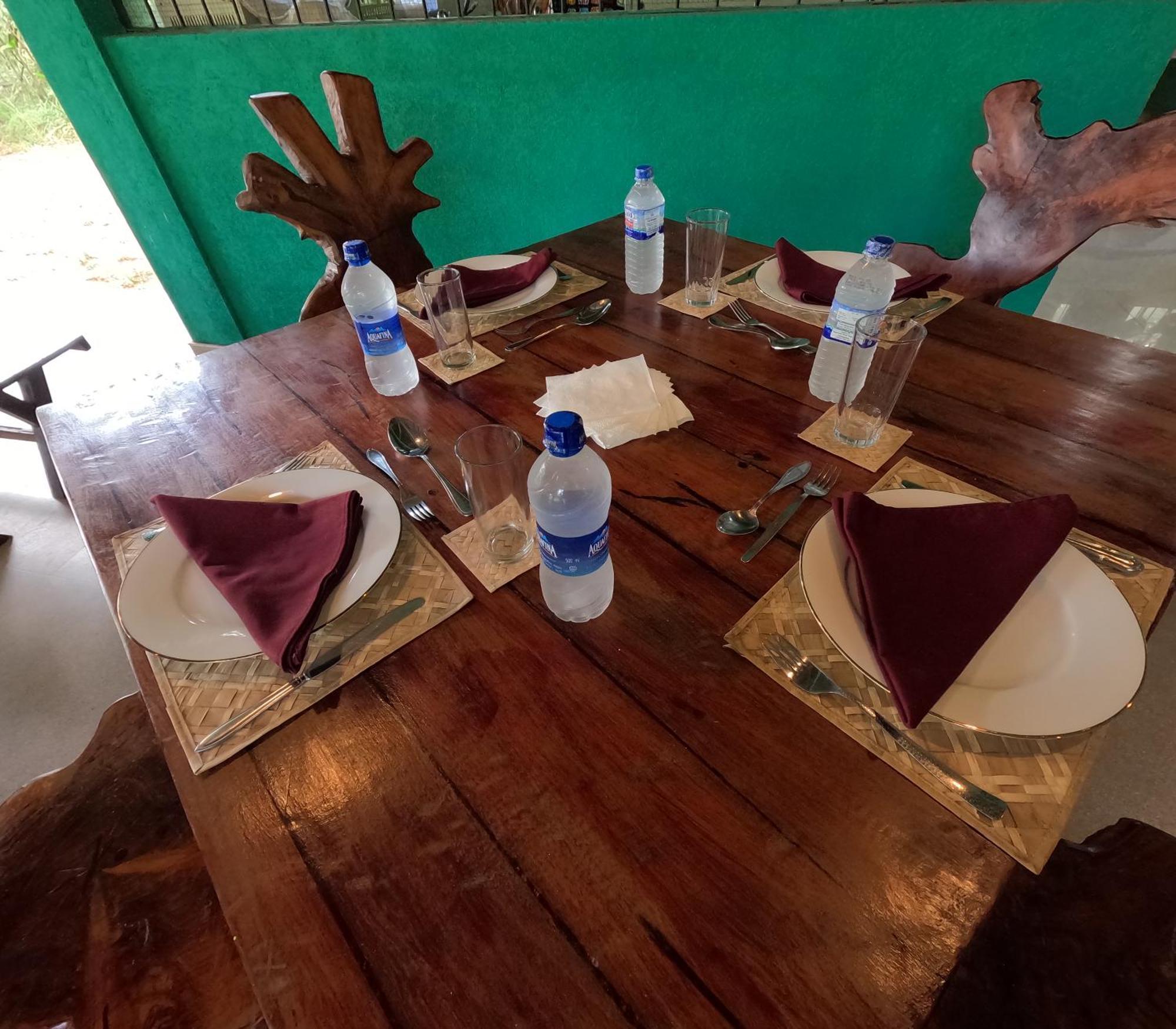 Spice Village Hotel & Restaurant 哈伯勒内 外观 照片