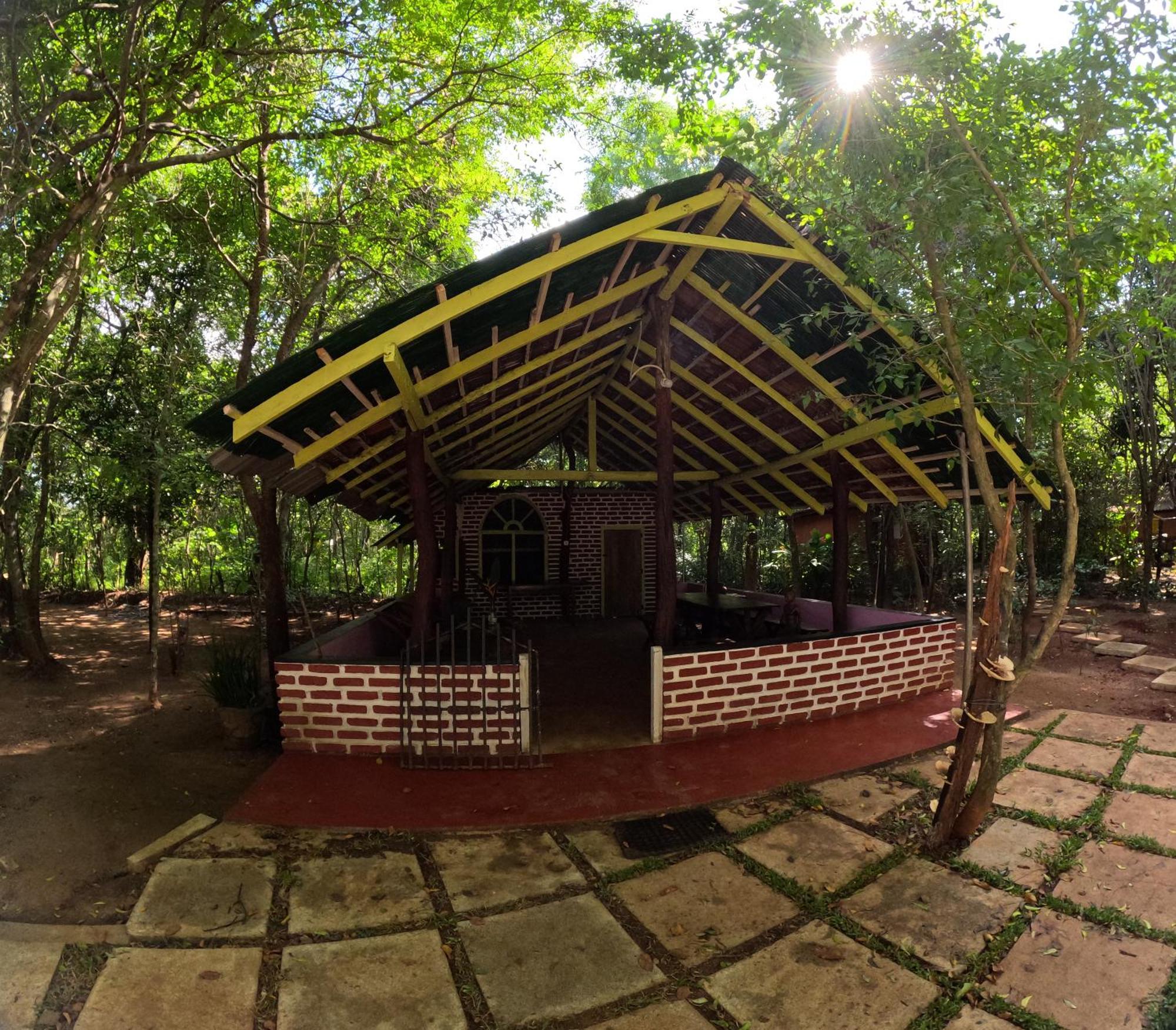 Spice Village Hotel & Restaurant 哈伯勒内 外观 照片