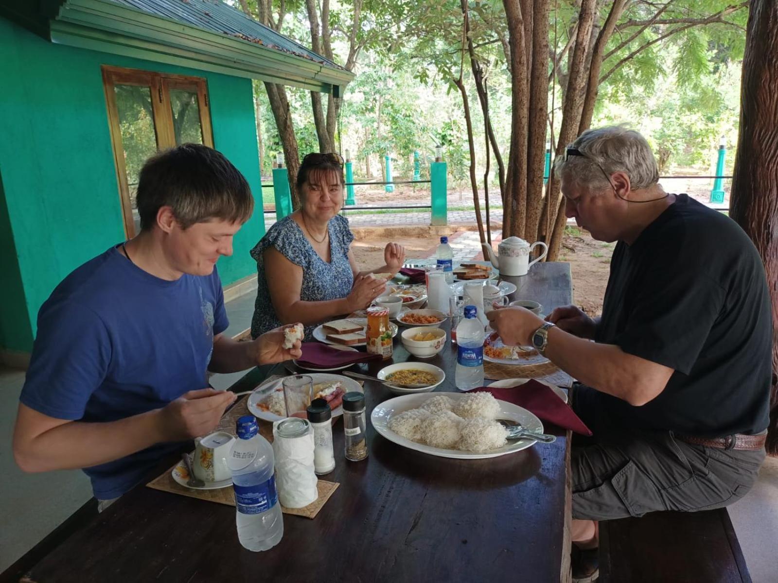 Spice Village Hotel & Restaurant 哈伯勒内 外观 照片