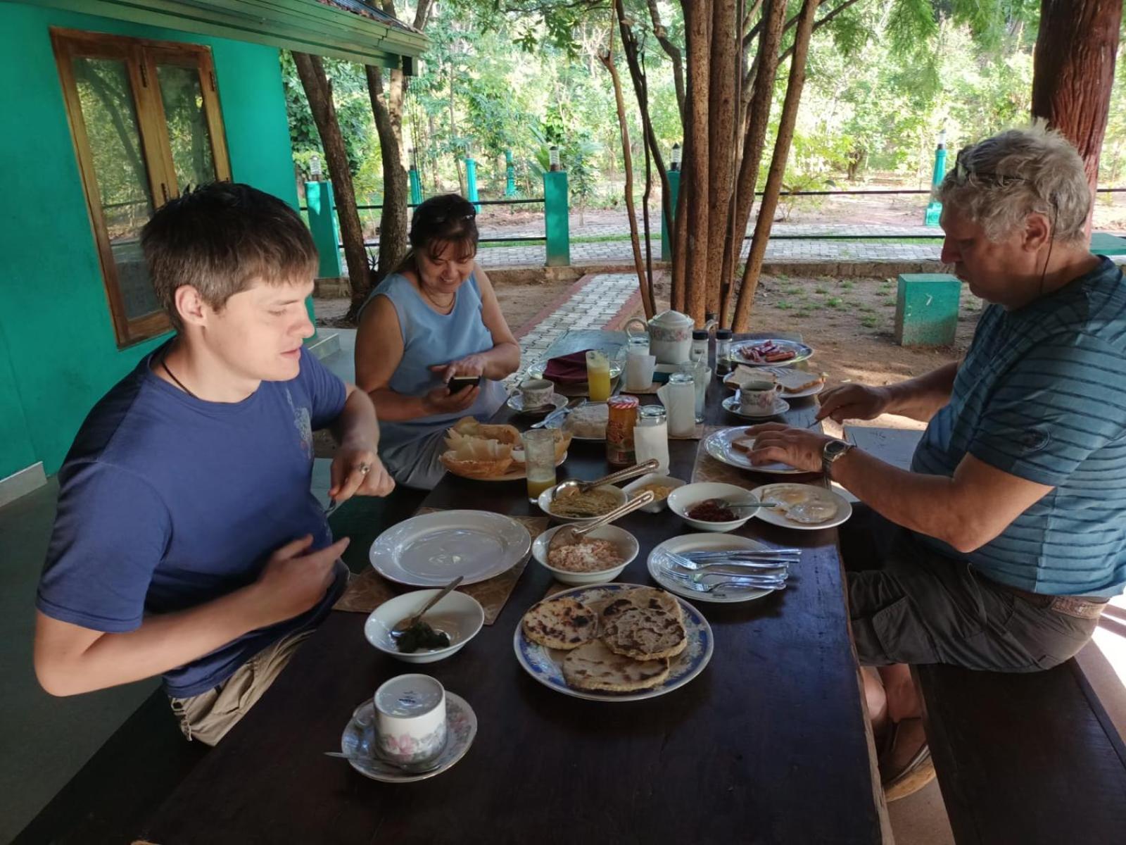 Spice Village Hotel & Restaurant 哈伯勒内 外观 照片
