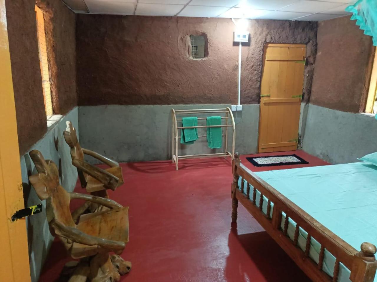 Spice Village Hotel & Restaurant 哈伯勒内 外观 照片